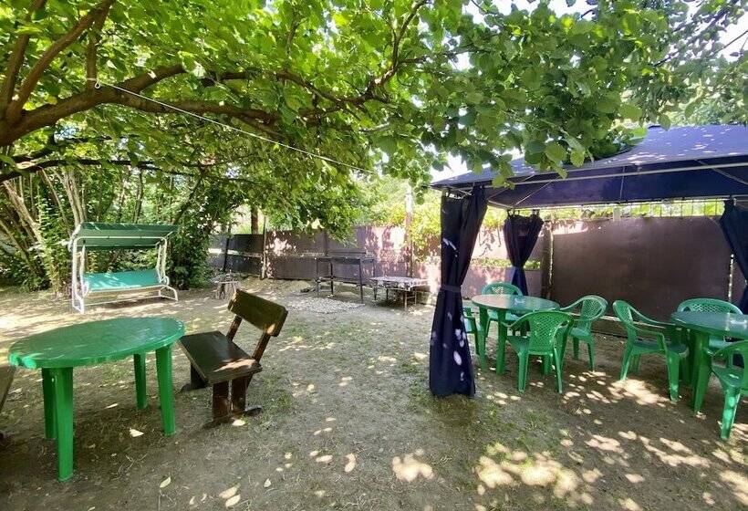 פנסיון Villa Vishnevaya