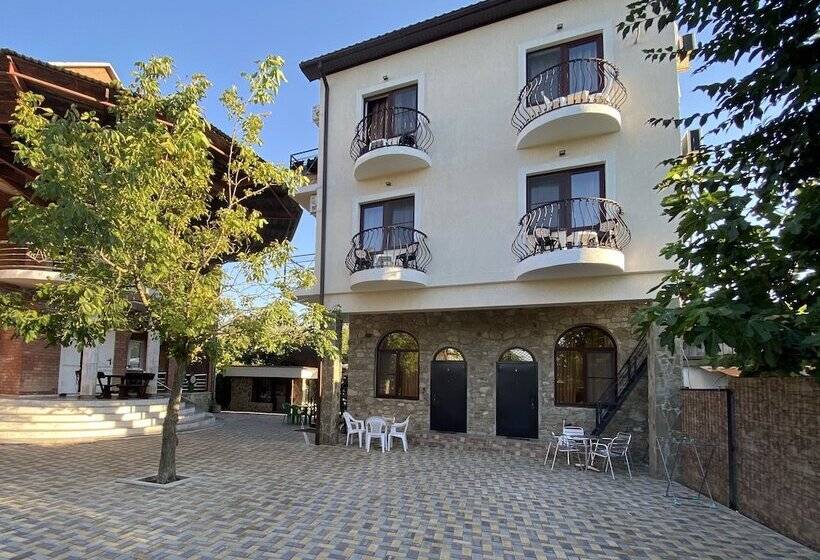 פנסיון Villa Vishnevaya