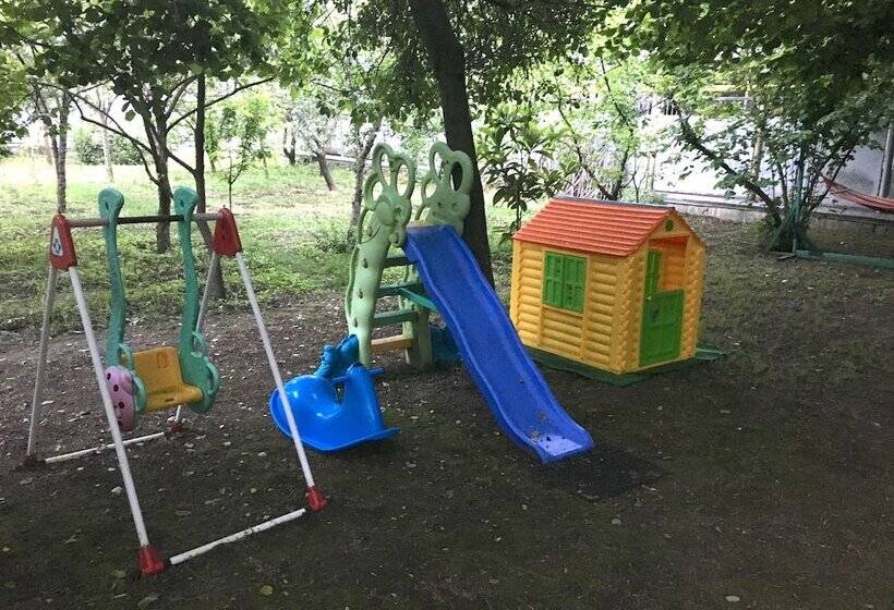 פנסיון Villa Vishnevaya