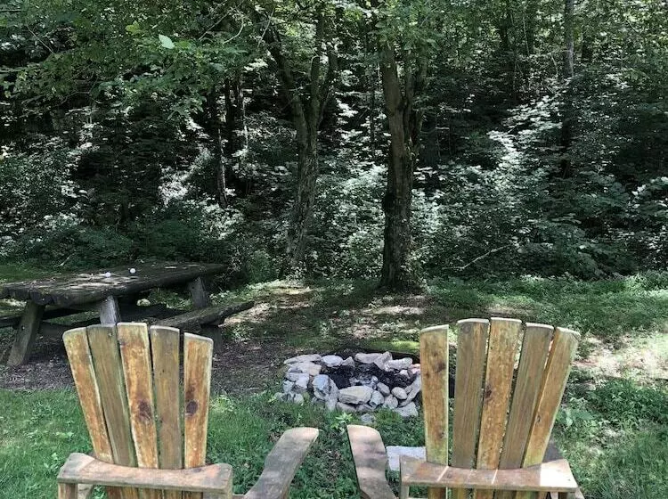 Smokey Mtn. Romantic Handcrafted Cabins