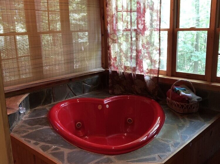 Smokey Mtn. Romantic Handcrafted Cabins