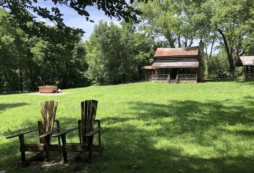 Smokey Mtn. Romantic Handcrafted Cabins