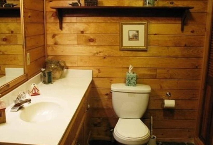 The Lodge At Hideaway Hollow  Copperhill Tn