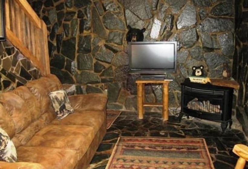 The Lodge At Hideaway Hollow  Copperhill Tn