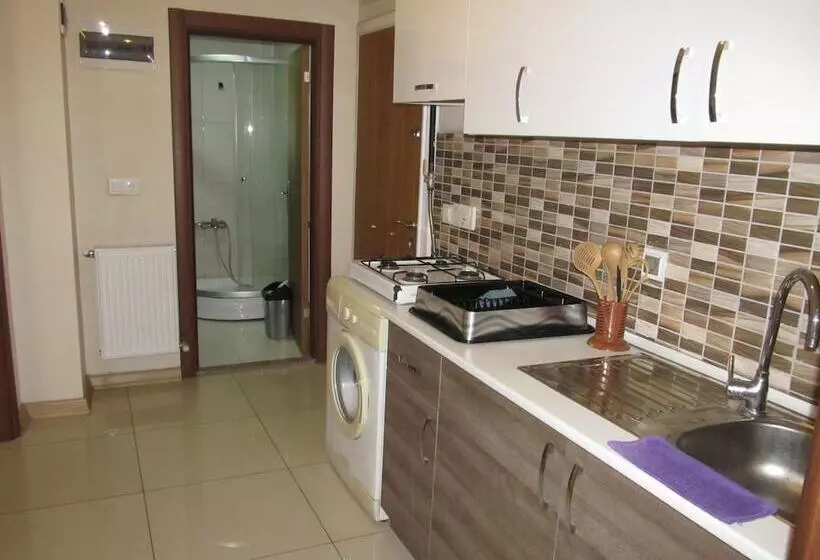Zeus Apart Otel