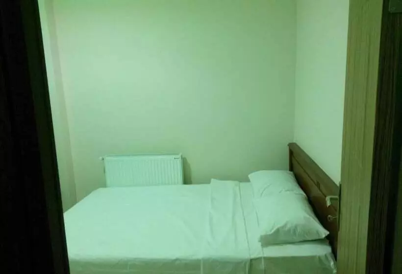 Zeus Apart Otel