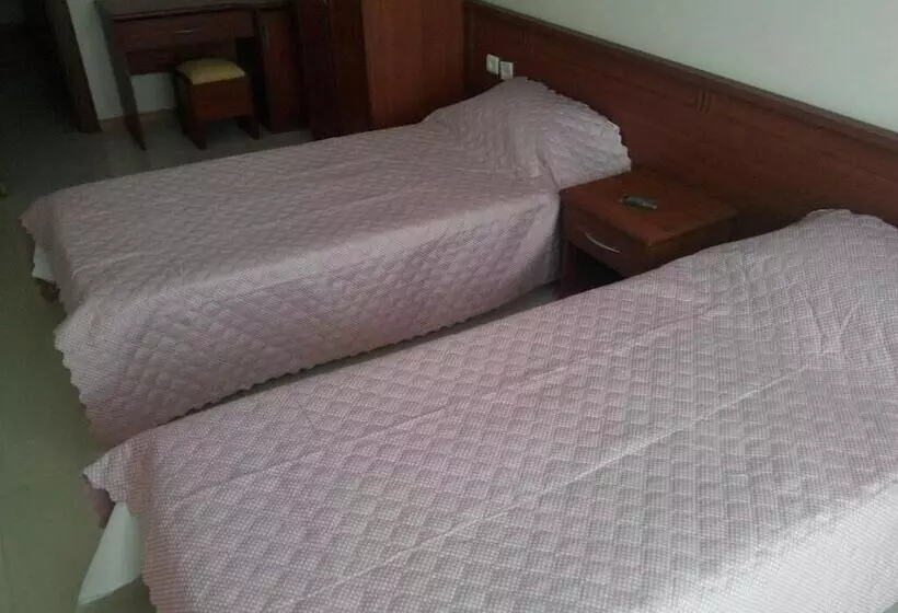 Zeus Apart Otel