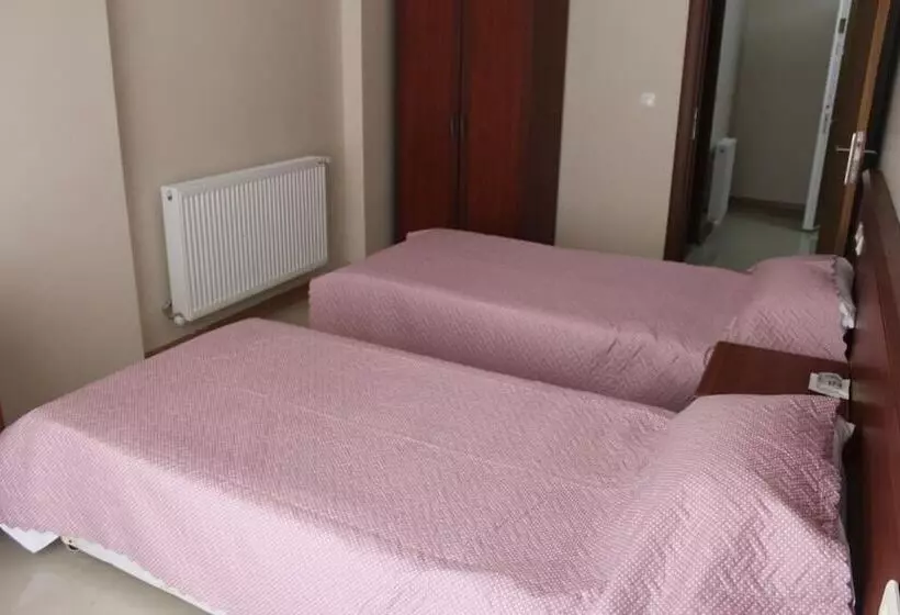 Zeus Apart Otel