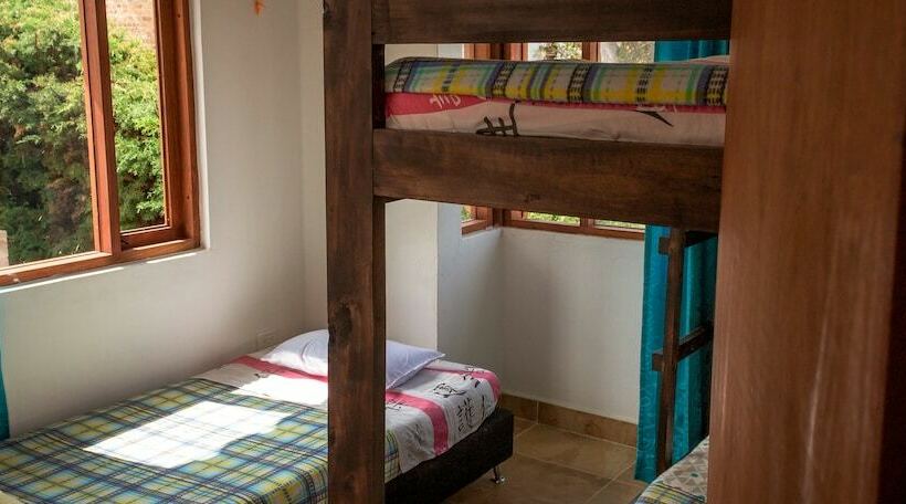 Hostal Apapachoa   Hostel