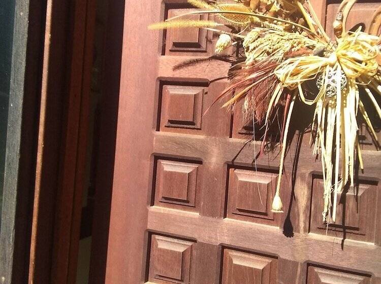 ベッドアンドブレックファースト Tanglewood Suites