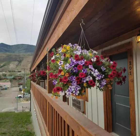 ホテル 406 Lodge At Yellowstone