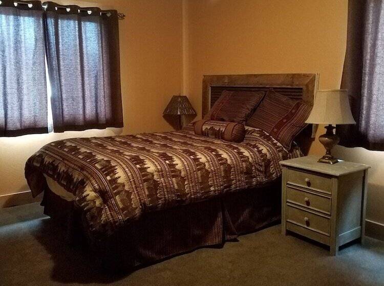 فندق 406 Lodge At Yellowstone