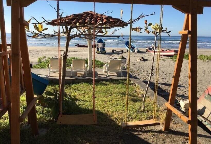 هتل Cucolindo Surf