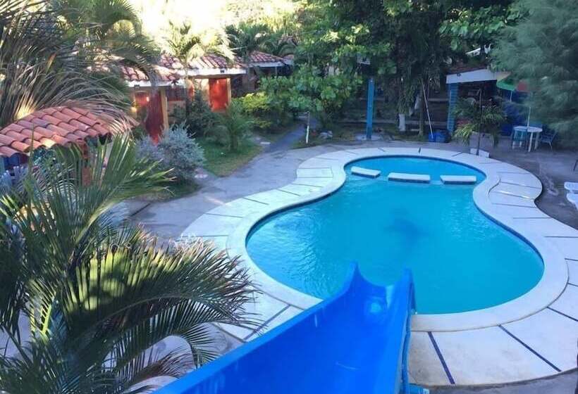 هتل Cucolindo Surf