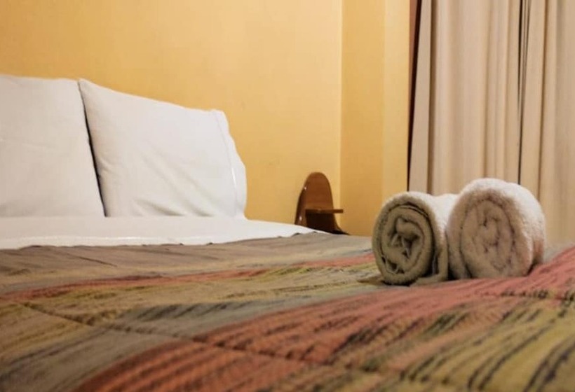 בית מלון כפרי Don Sam