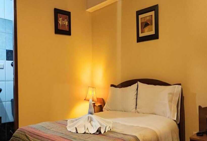 בית מלון כפרי Don Sam