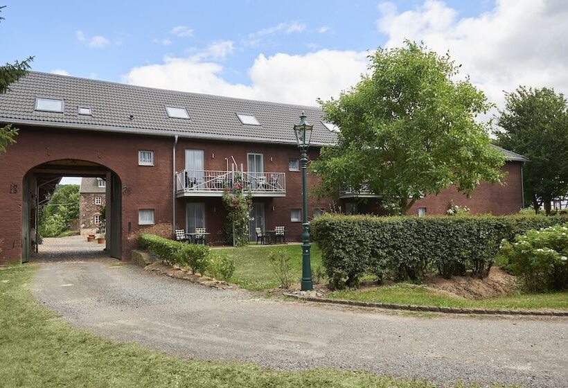 酒店 Ferienwohnungen Burg Blens