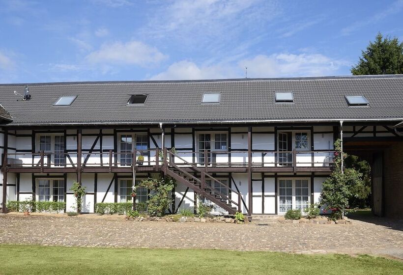 酒店 Ferienwohnungen Burg Blens