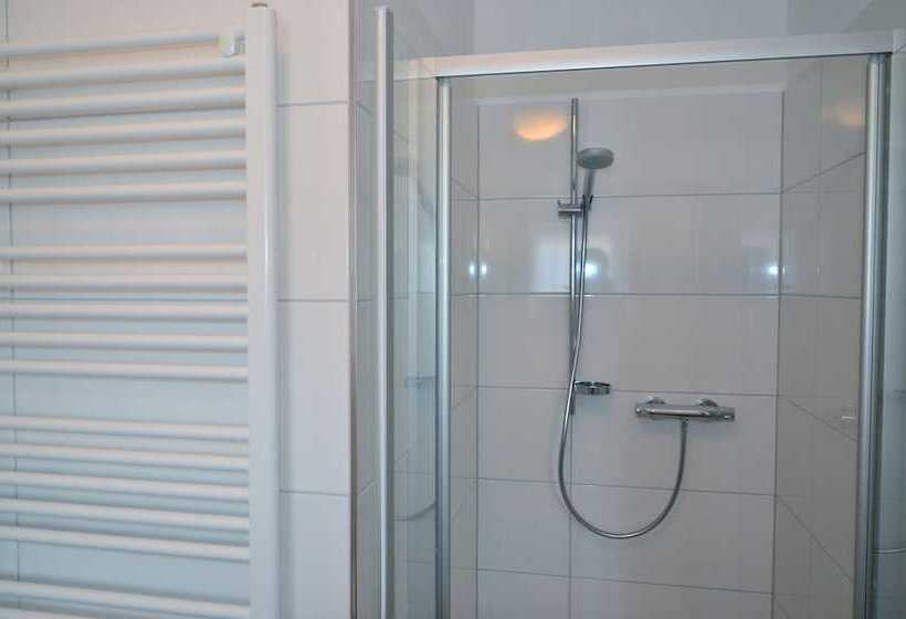 酒店 Ferienwohnungen Burg Blens