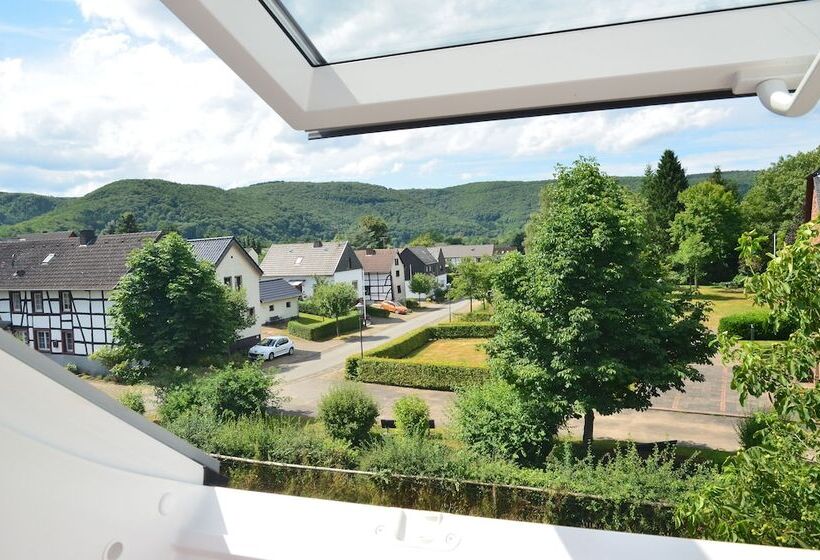 酒店 Ferienwohnungen Burg Blens