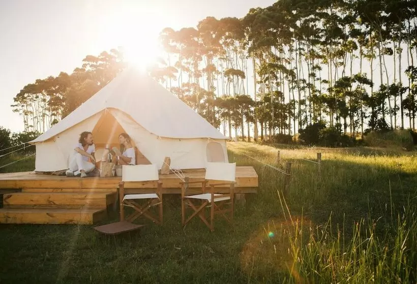 Hotelli Folk Glamp Tents