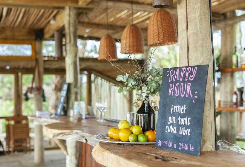 Hotel Folk Glamp Tents