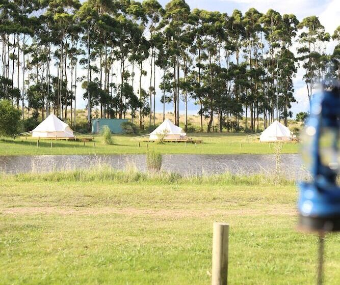 Hotel Folk Glamp Tents