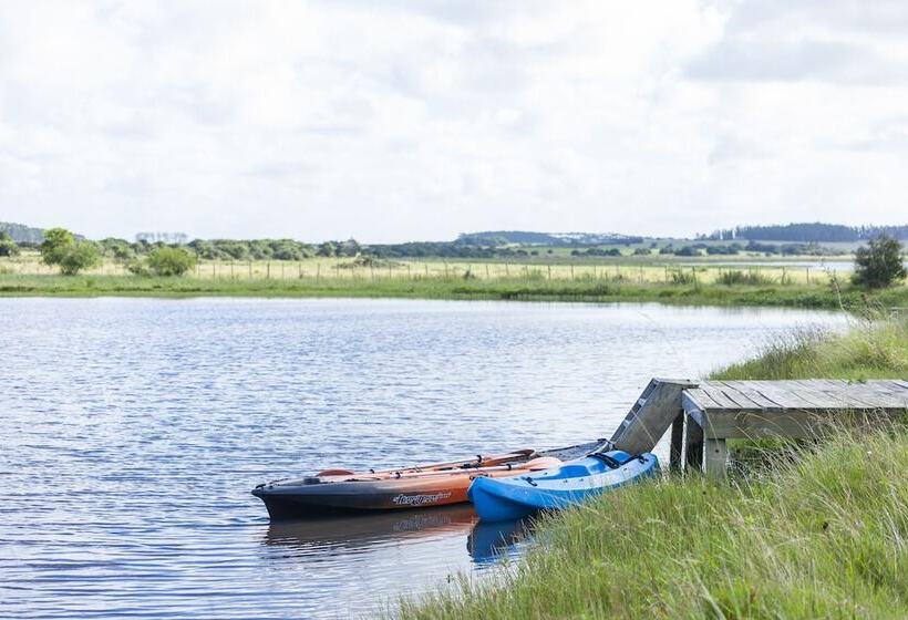 Hotel Folk Glamp Tents