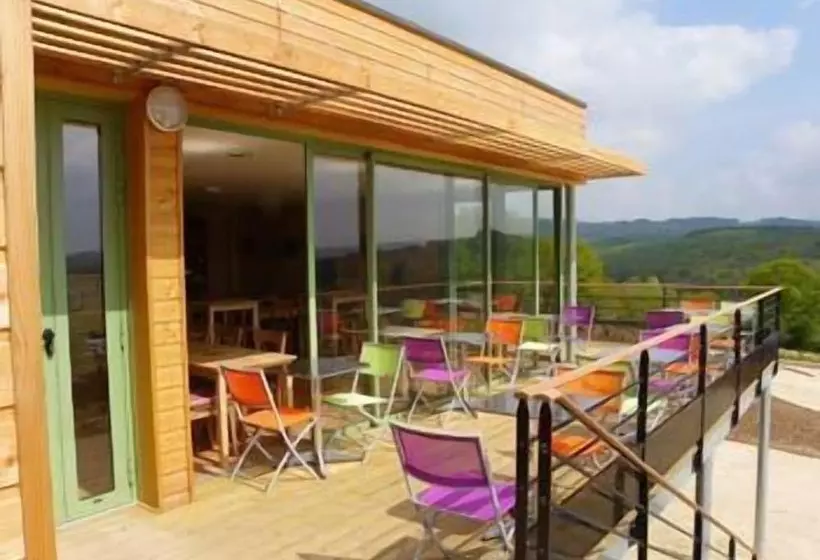 Hotelli Les Roulottes Des Korrigans