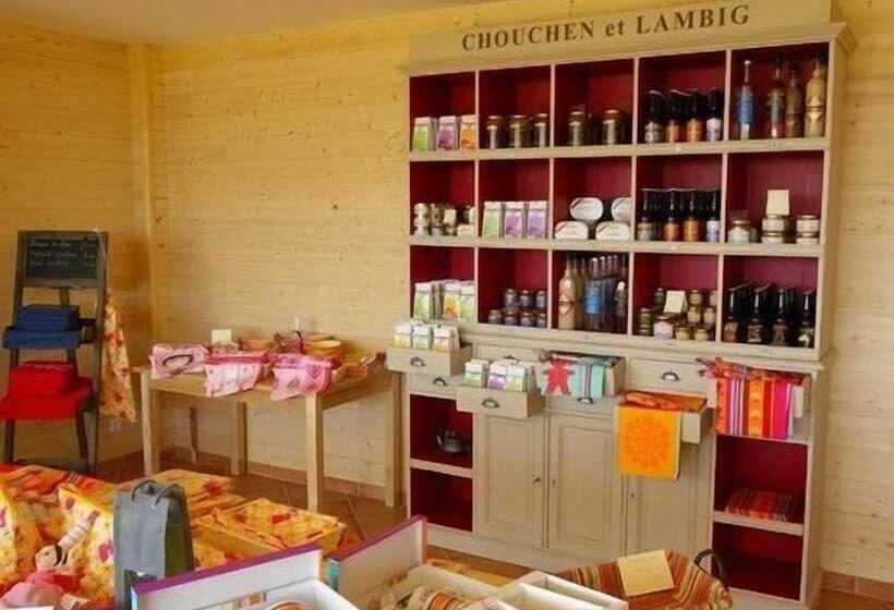 ホテル Les Roulottes Des Korrigans