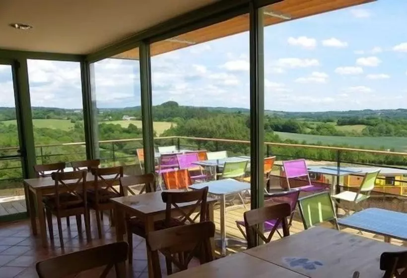 Hotelli Les Roulottes Des Korrigans