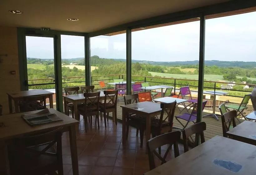 Hotelli Les Roulottes Des Korrigans