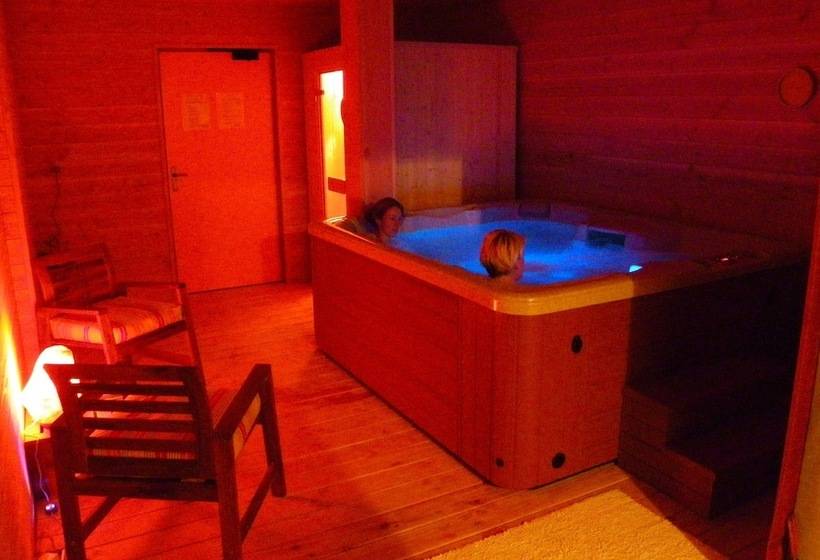 ホテル Les Roulottes Des Korrigans