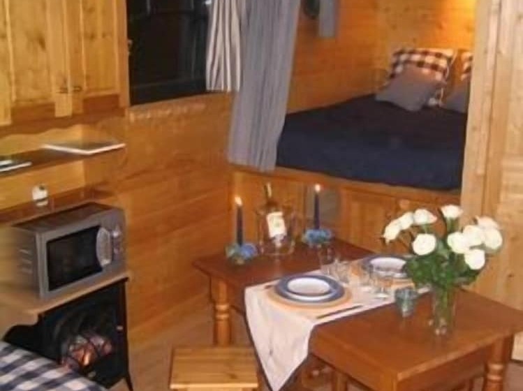 ホテル Les Roulottes Des Korrigans