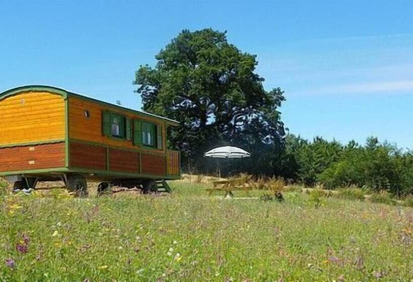 ホテル Les Roulottes Des Korrigans