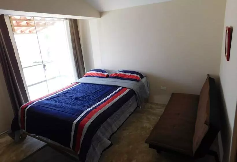 Hotelli Nuna Chak Hostel & Café