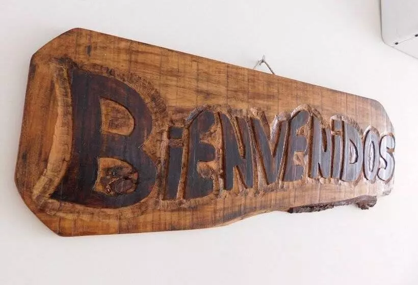 Hotelli Nuna Chak Hostel & Café