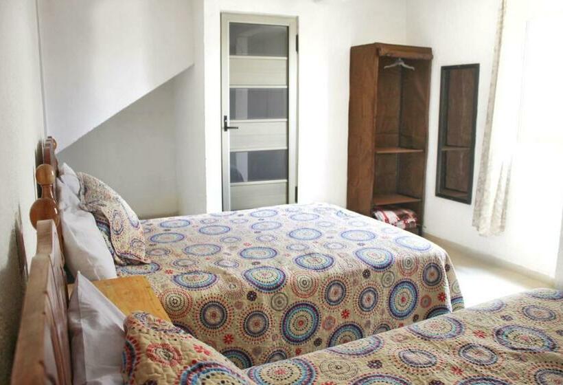 Otel Posada Sernichari