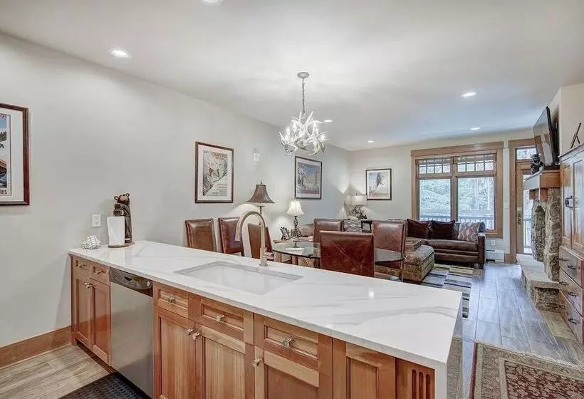 هتل Premier 1 Bedroom Ski In, Ski Out Lone Eagle Condo With The Best Access To Skiing In Keystone