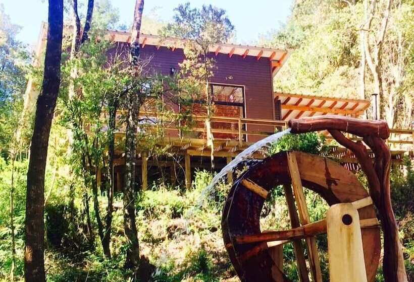 فندق Refugio Buraleo Lodge