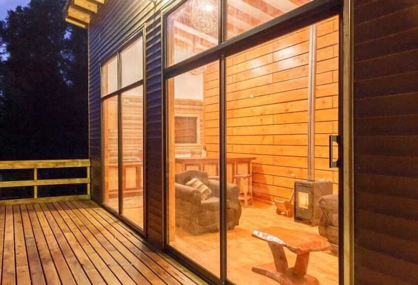 فندق Refugio Buraleo Lodge