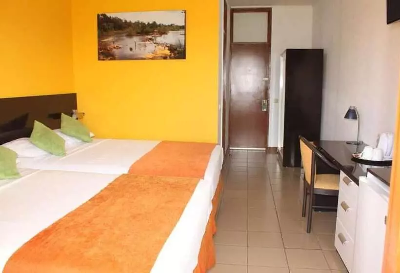 هتل Residence Inn Nickerie