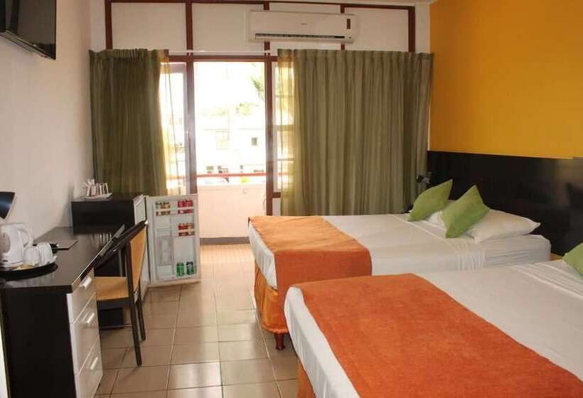 هتل Residence Inn Nickerie
