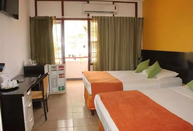 هتل Residence Inn Nickerie