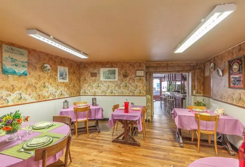 ホテル Restaurant Jinjaud