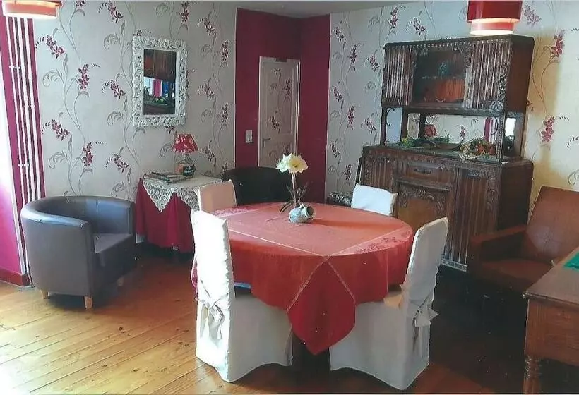 ホテル Restaurant Jinjaud