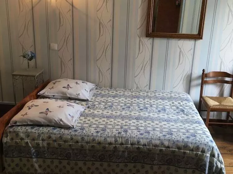 ホテル Restaurant Jinjaud