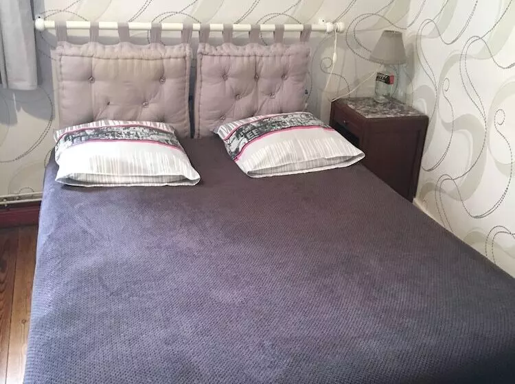 ホテル Restaurant Jinjaud