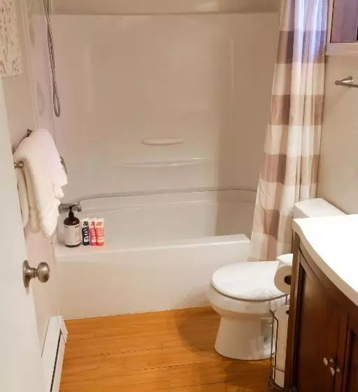 Hotelli The Landmark Inn On Orcas Island