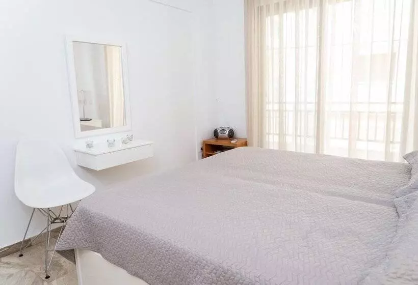 Hotelli Zennova Aelia Apartments 6